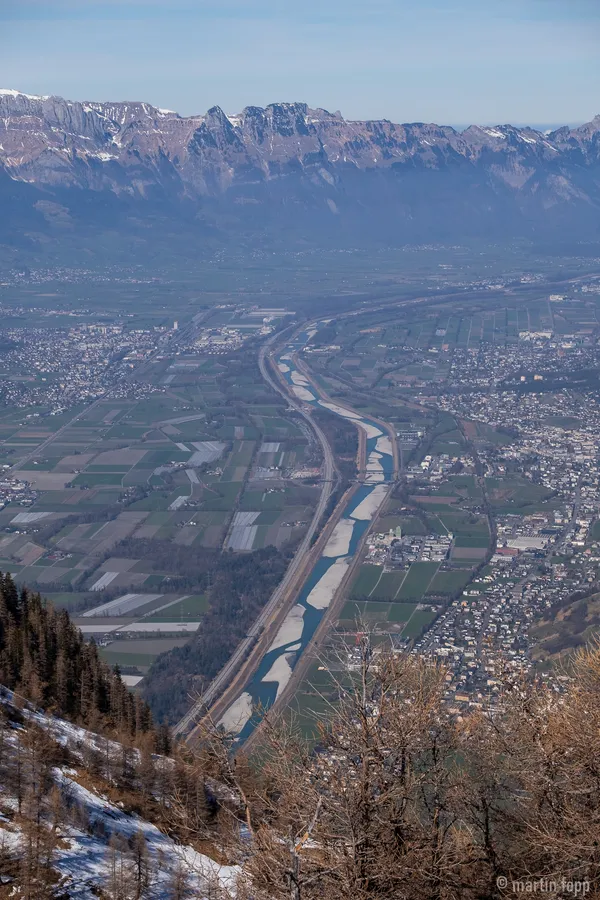 12 Rhein noch nicht renaturiert