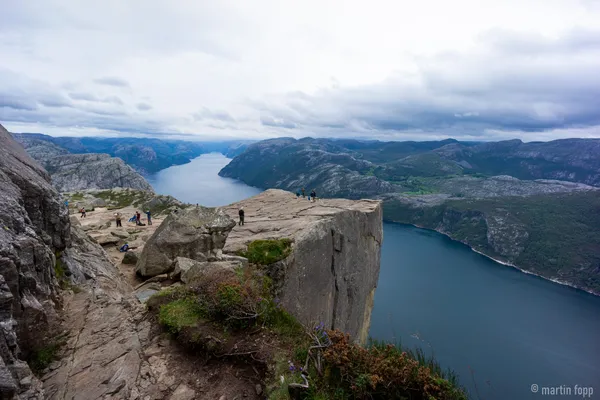 33 Preikestolen