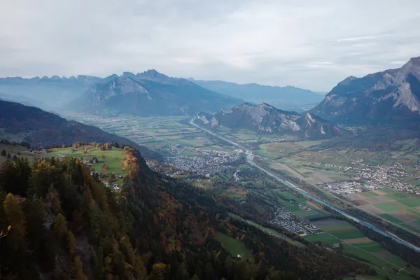 35 PizAlun und Rheintal im Herbst